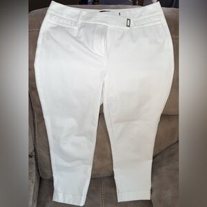 White House Black Márket slim crop pants